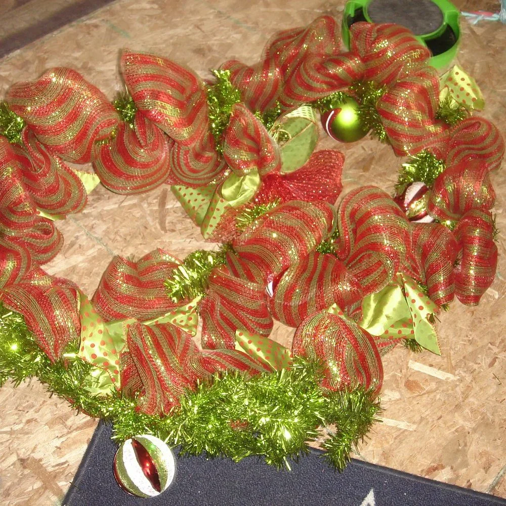 beautiful 8ft decorated garland swag